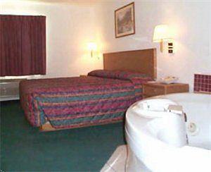 Super 8 By Wyndham Battle Mountain Quarto foto