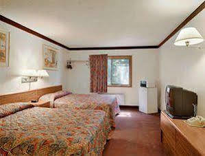 Super 8 By Wyndham Battle Mountain Exterior foto